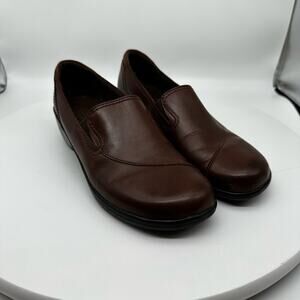 Clarks Bendables Womens May Poppy Brown Heeled Loafer Comfort Shoes Size 8